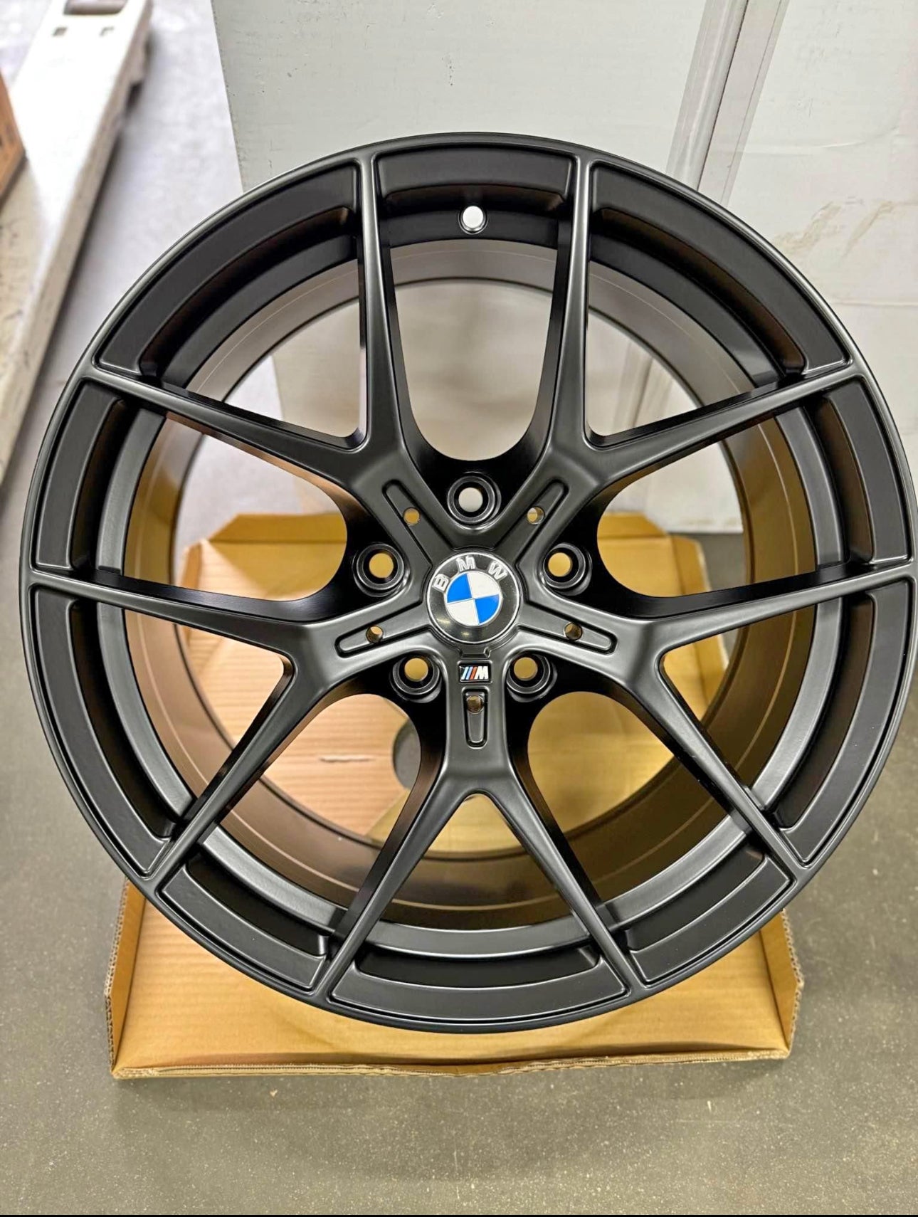 Brand new Bmw 20x8.5/9.5 Et35 rims 5/120